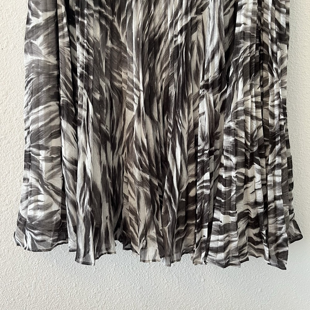 Talbots Women's Midi Skirt Size 10 Black Ivory Print Accordion Sheer Lined Zip - Picture 4 of 15